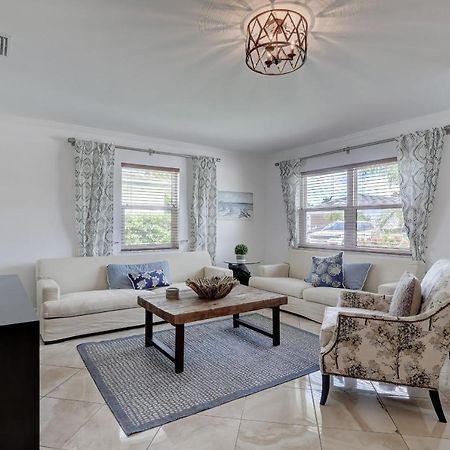 Pool Home Super Close To Vanderbilt Beach Napoli Bagian luar foto