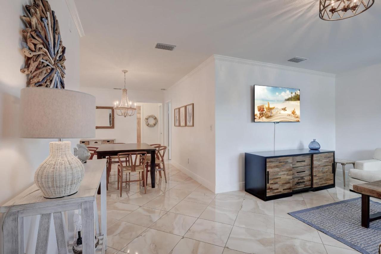Pool Home Super Close To Vanderbilt Beach Napoli Bagian luar foto